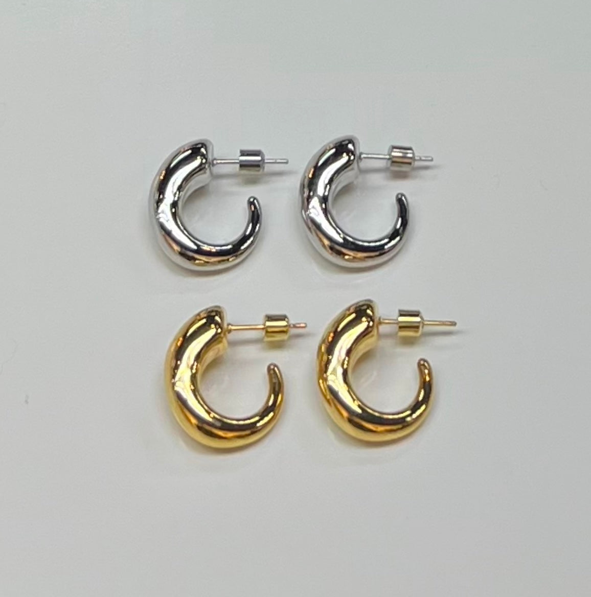 Shay Hoop Earrings